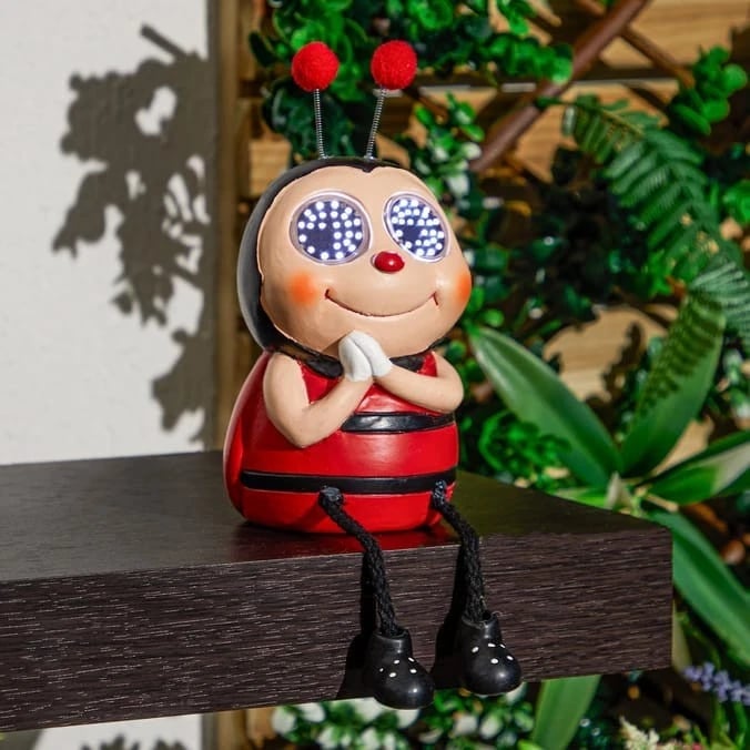 Solar Ladybird Light LED Table Lamp Dangly Legs Animated Eyes Garden Patio Deck - Picture 1 of 4