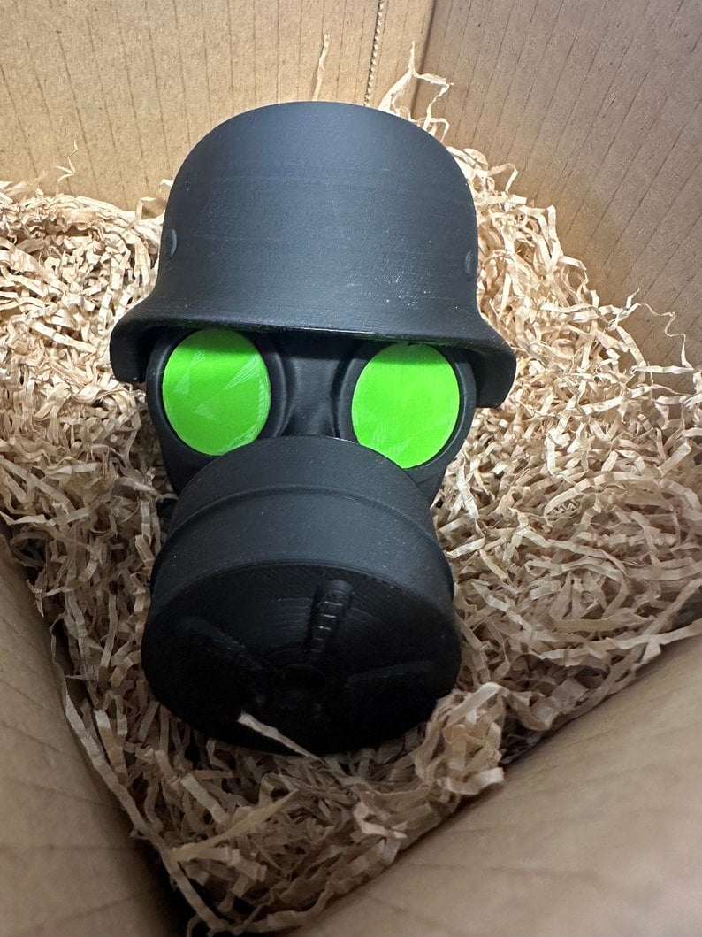 Cover cap trailer coupling with steel helmet and gas mask AHK fire brigade helmet Neongrün