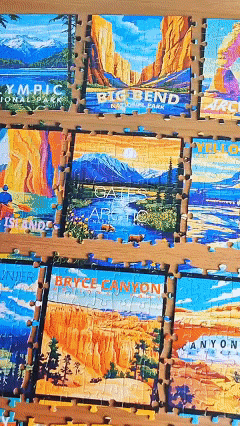24-day 1000-piece jigsaw puzzle with 24 mini packs