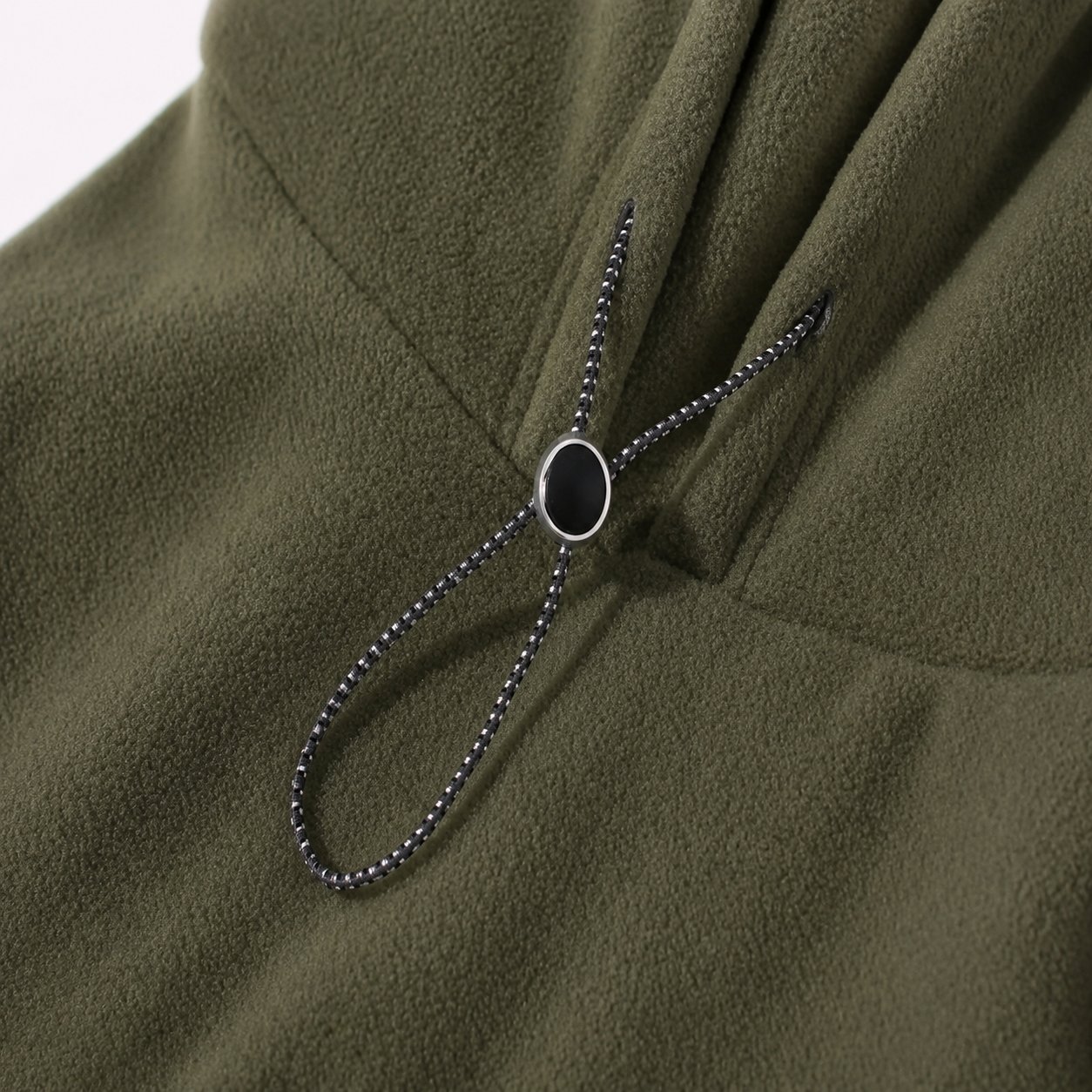 Adjustable drawcord toggle detail