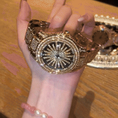 Oversized statement dial and slim side profile