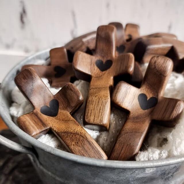 ✝️100 % handgefertigtes Holzkreuz „Mein Herz"