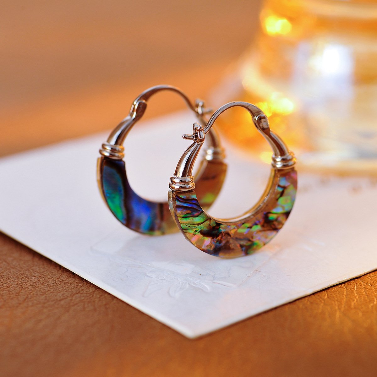 💖 Valentine's Day Hot Sale - ✨ Elegant Shell-Style Ear Huggies🌊 Unique Natural Patterns  — 🎁 The Perfect Thoughtful Gift  for Someone Special